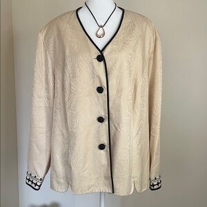 Women’s Elegant Cream Blouse with Black Trim Size 22